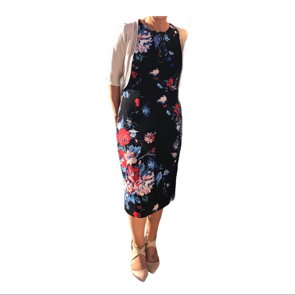 SOLD Betsey Johnson Floral Pencil Dress Sz 6 - Picture 3 of 12
